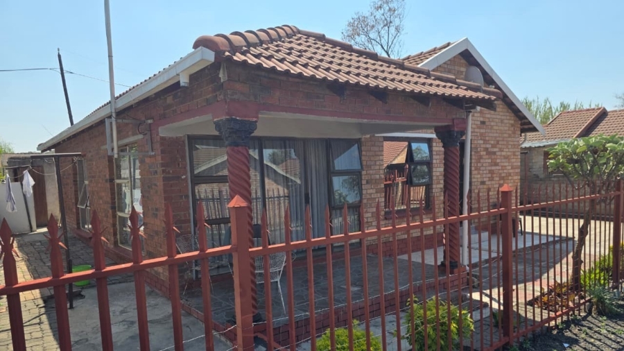 3 Bedroom Property for Sale in Rustenburg North North West